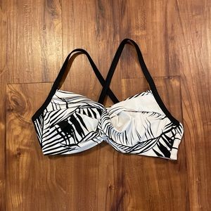 EUC! Athleta Twister Bikini Top 36 B/C